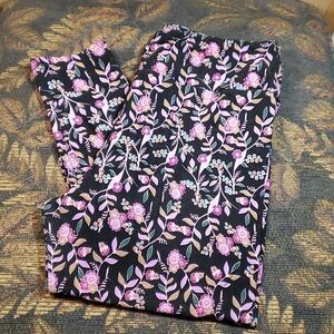 LulaRoe Tall & Curvy Floral Leggings
